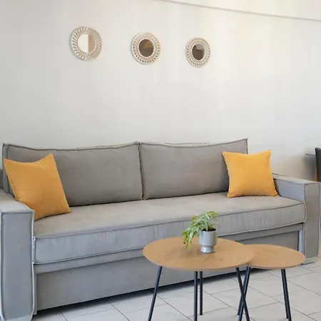 Апартаменты Eliseloutrakiapartment *