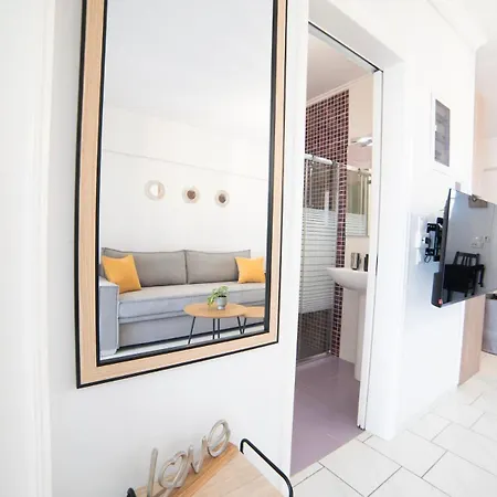 Eliseloutrakiapartment Апартаменты *