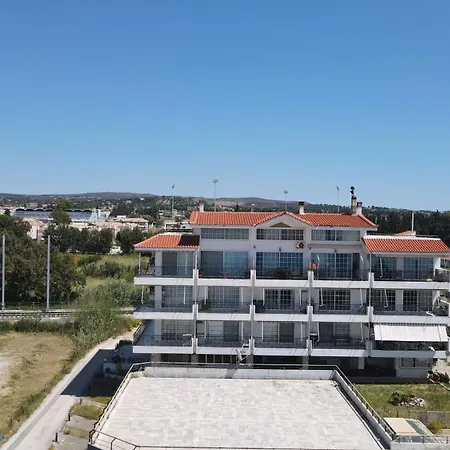 Eliseloutrakiapartment Апартаменты *