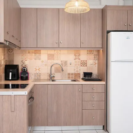 Eliseloutrakiapartment