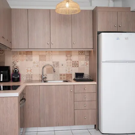 Eliseloutrakiapartment