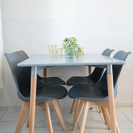 Eliseloutrakiapartment Апартаменты Лоутраки
