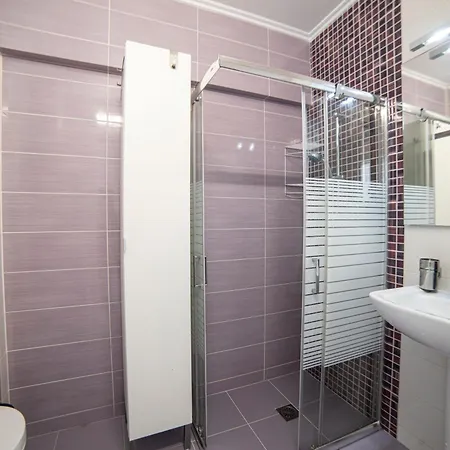 Eliseloutrakiapartment Лоутраки